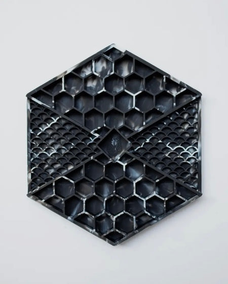 Lievick Lickmat (Black and White Marble)