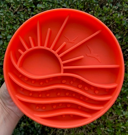 Brewin Aussie Co Ocean Waves Slow Feeder (Coral)