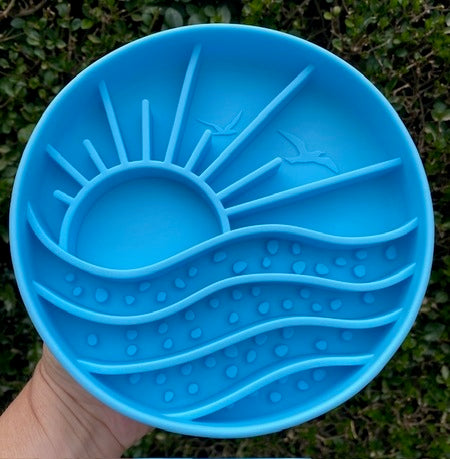 Brewin Aussie Co Ocean Waves Slow Feeder (Sky)
