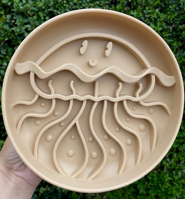 Soothing Seas Jellyfish Slow Feeder (Sandstone)