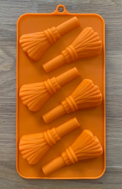 Broomsticks Mould